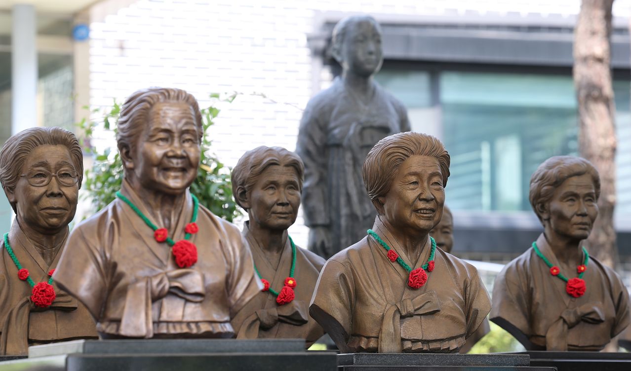 경기 광주시 퇴촌면 나눔의집에 위안부 피해자 할머니들의 흉상이 세워져 있는 모습. 뉴스1