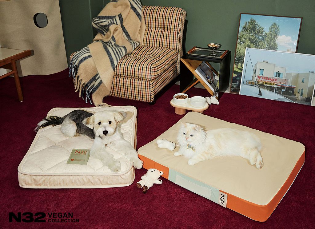 시몬스는 지난해 반려동물 인구 증가에 맞춰 '휴먼그레이드' 펫 매트리스 N32 쪼꼬미를 출시했다. 사진 시몬스