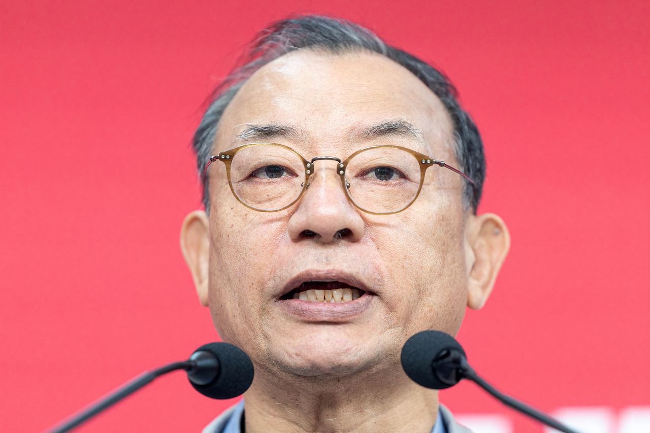 이정현 국민의힘 공천관리위원장이 31일 서울 여의도 중앙당사에서 사퇴 기자회견을 하고 있다. 뉴스1