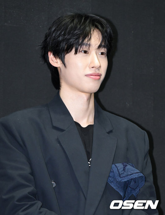 [OSEN=조은정 기자]영화 ‘왕과 사는 남자(감독 장항준)’ 천만 관객 감사 무대인사가 17일 서울 메가박스 코엑스에서 열렸다.'왕과 사는 남자'의 누적 관객 수는 1360만 1732명이다. 국내 역대 박스오피스 공식 통계 기준 흥행 영화 톱10 중 7위인 '아바타'(1362만명)의 기록을 17일 중 넘어설 것으로 예상된다.배우 김민이 관객과의 시간을 갖고 있다. 2026.03.17 /cej@osen.co.kr