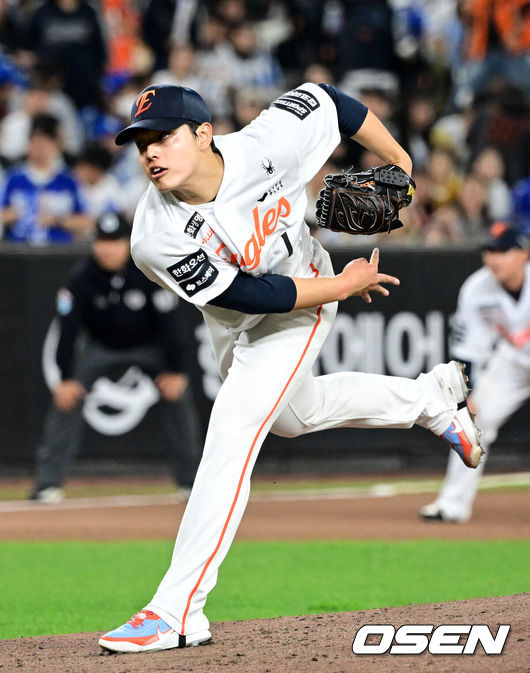 [OSEN=대전, 지형준 기자] 14일 대전 한화생명 볼파크에서 2026 신한 SOL KBO리그 한화 이글스와 삼성 라이온즈의 경기가 열렸다.3연패 중인 한화는 문동주, 4연승을 노리는 삼성은 최원태가 선발로 나섰다.6회초 한화 문동주가 역투하고 있다. 2026.04.14/ jpnews@osen.co.kr