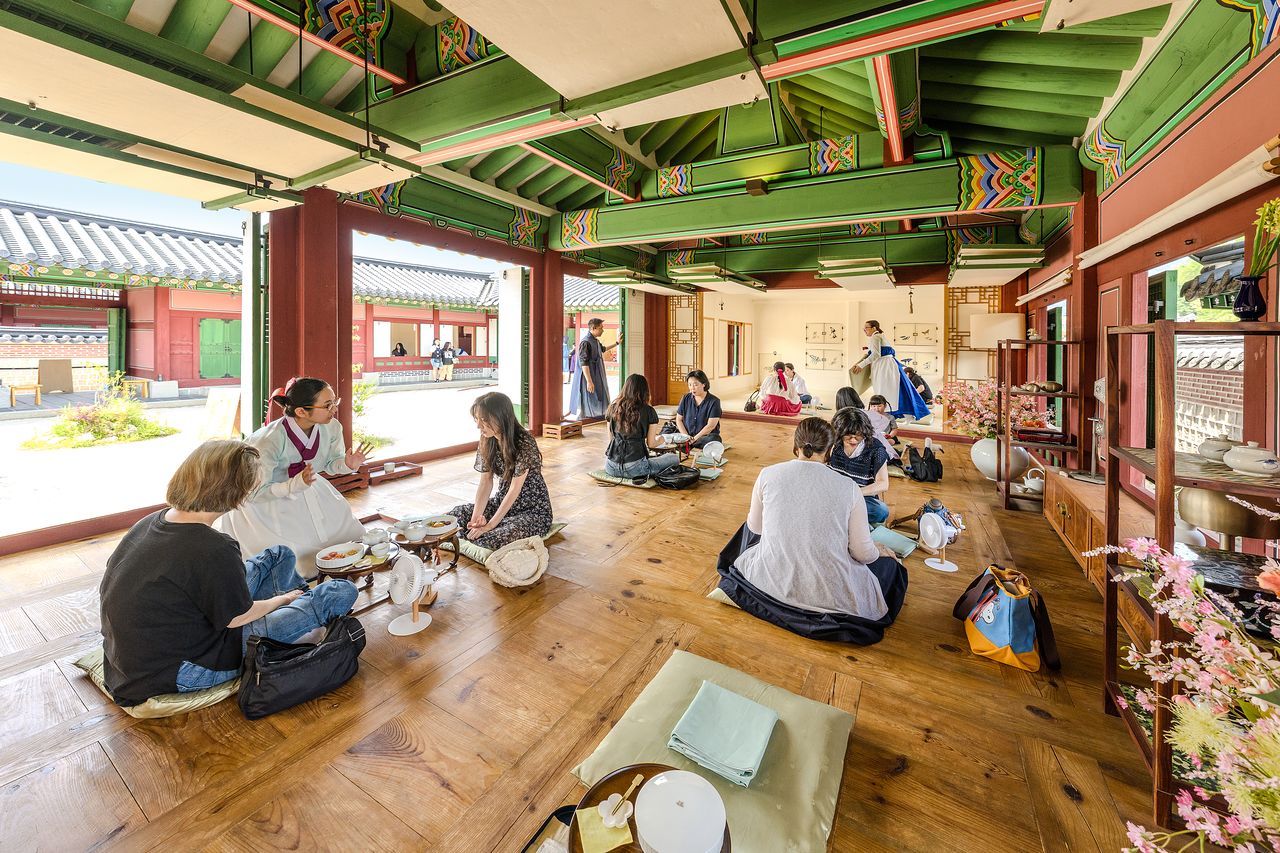 궁궐 활용 프로그램 '경복궁 생과방'. 사진 국가유산진흥원