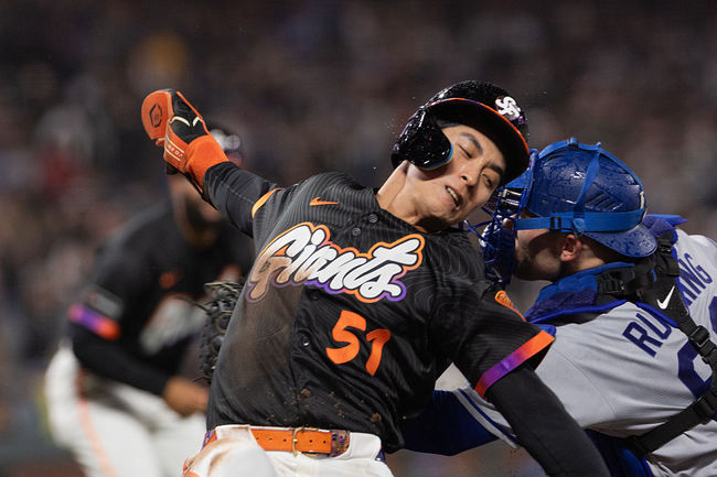 [사진] 홈에서 달튼 러싱과 충돌하는 이정후 ⓒGettyimages(무단전재 및 재배포 금지)