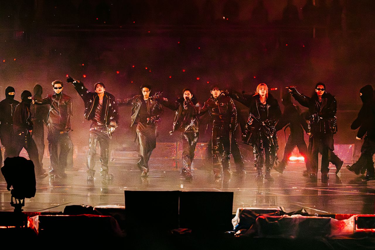 방탄소년단(BTS)이 11일 고양시 일산서구 고양종합운동장 주경기장에서 BTS 월드투어 '아리랑'(ARIRANG) 공연을 펼치고 있다. [사진 빅히트뮤직]