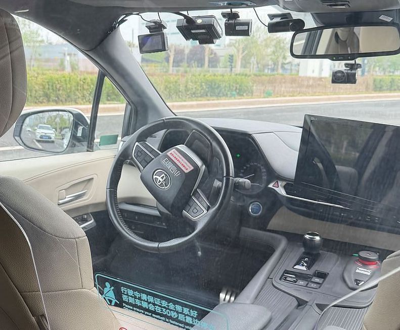 베이징 이좡 경제개발구에서 주행 중인 무인택시 포니ai(중국명 샤오마즈싱·小馬智行)의 운전석. 신경진 특파원