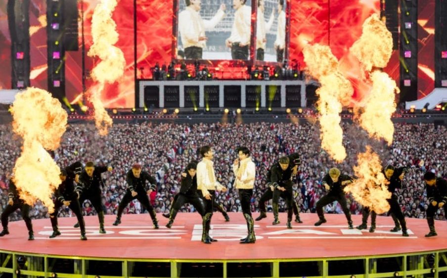 동방신기가 일본 공연의 성지로 불리는 닛산 스타디움에서 이틀간 13만명의 관객을 동원했다. 사진 SM엔터테인먼트