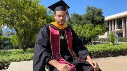 트럼프 만찬장 총격범 콜 앨런 추정 졸업사진. 사진 링크드인 캡처