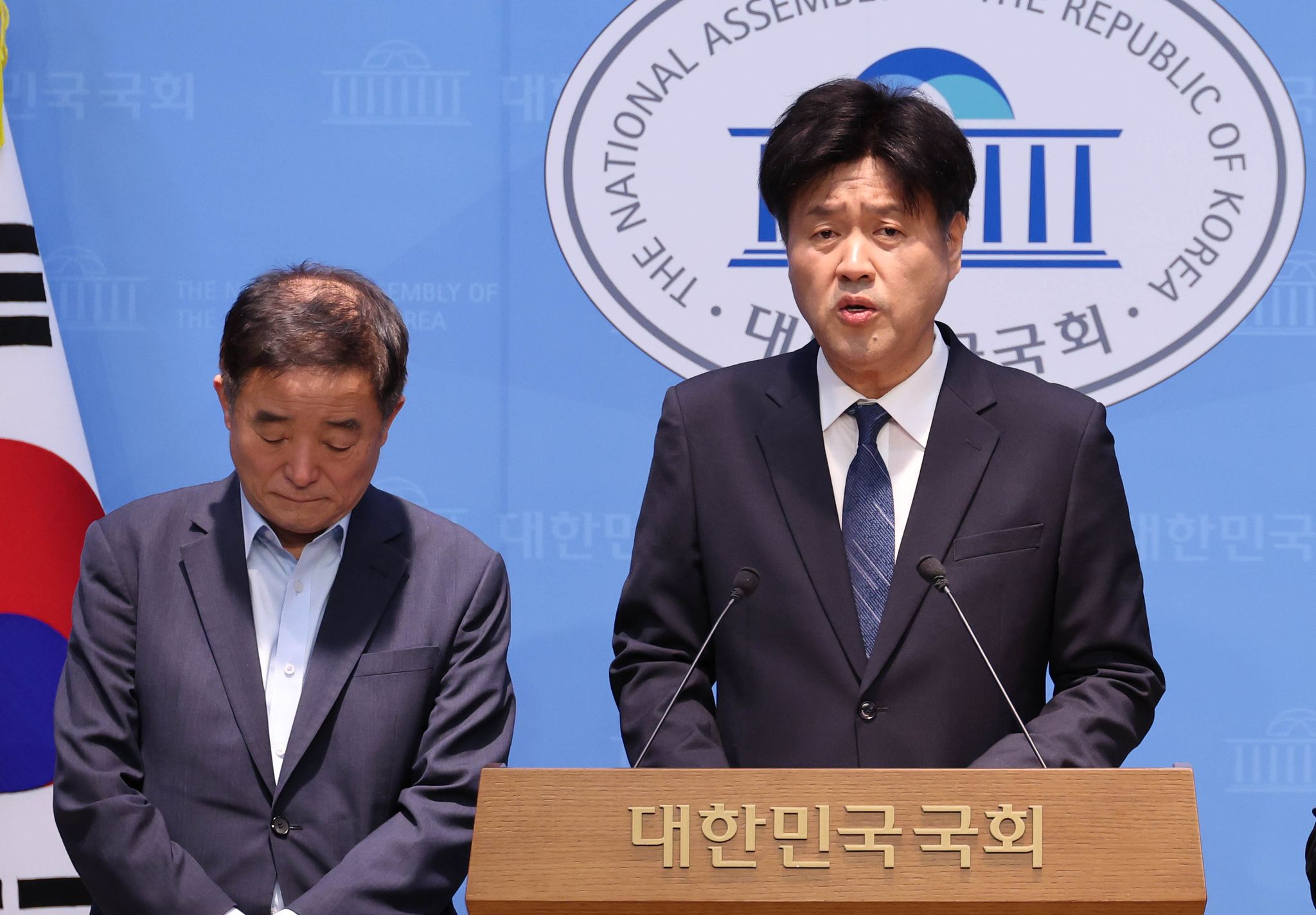 김용 전 민주연구원 부원장이 28일 국회 소통관에서 63 지방선거 불출마 기자회견을 하고 있다. 임현동 기자