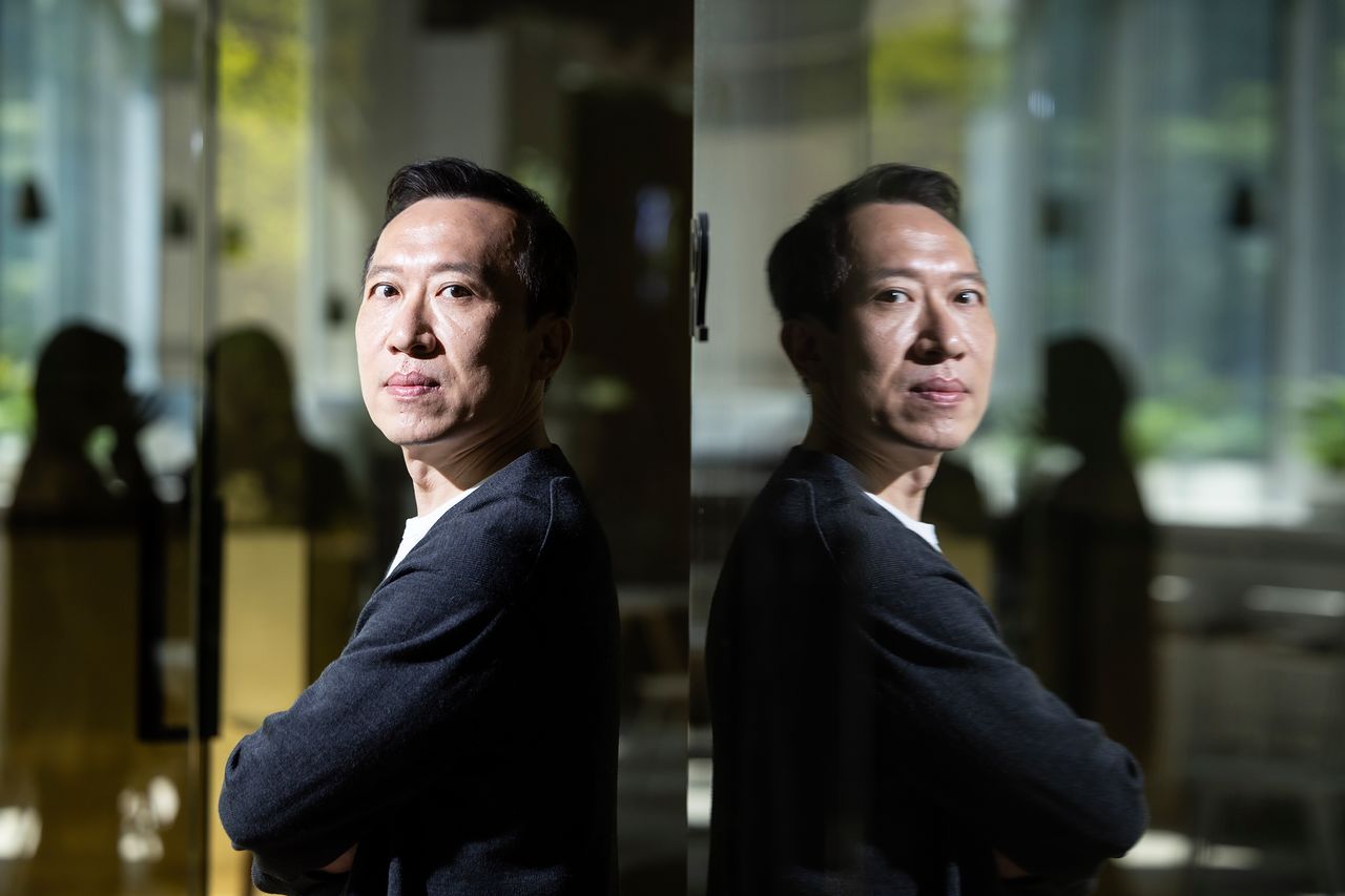 차영훈 감독은 대본 속 이야기를 촘촘히 만들고 싶은 연출자다. "시청자들이 드라마를 볼 때 최대한 몰입하게 하자고 생각합니다. 누구나 그럴법하다고 생각하도록 만드는 개연성, 핍진성에 집착하는 거죠" 권혁재 사진전문기자 