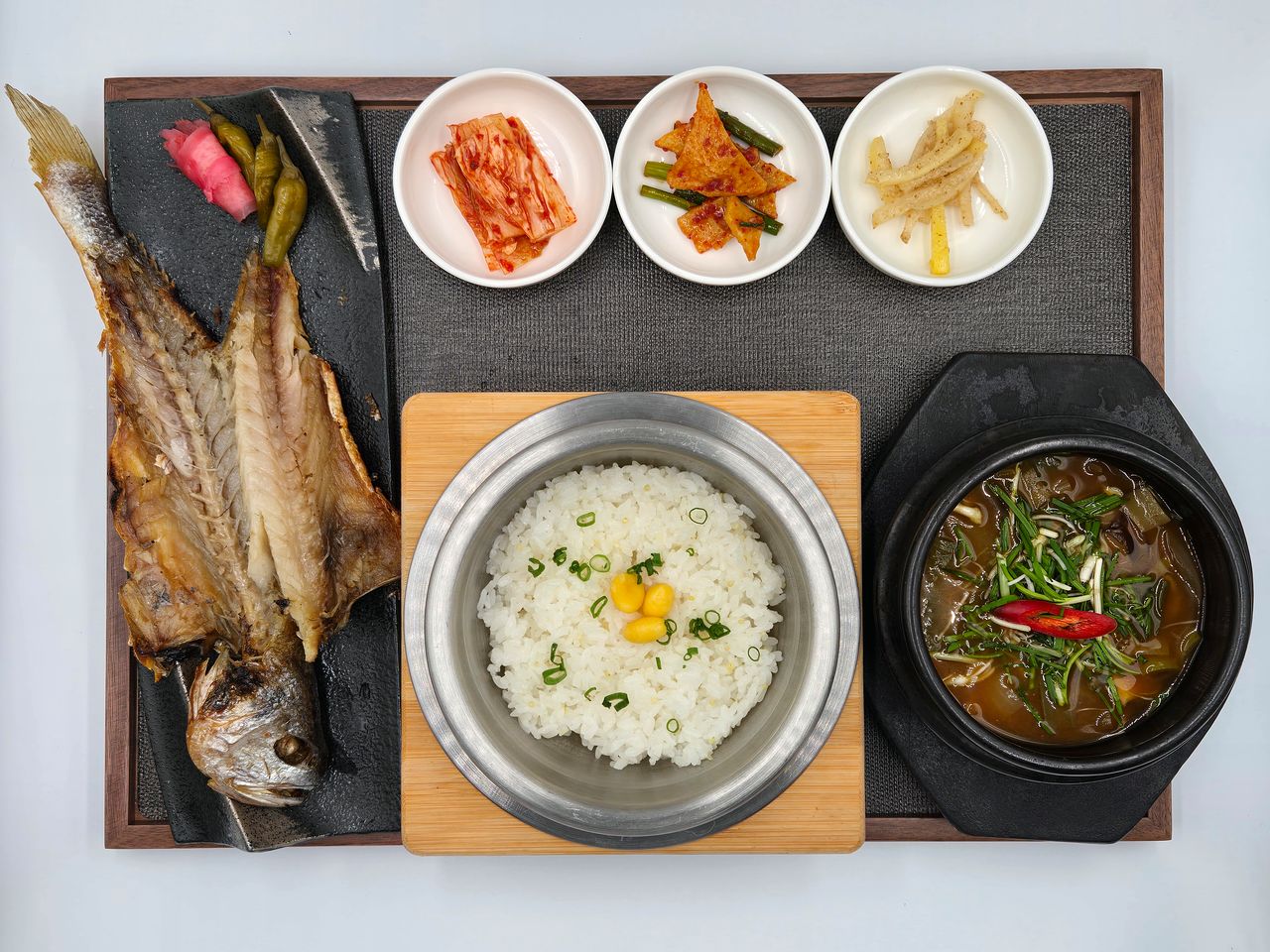 YJC가 자랑하는 보리굴비 솥밥. 사진 YJC 골프클럽