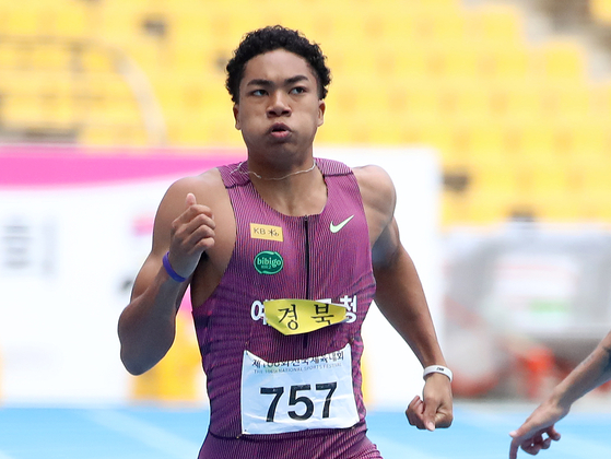 한국 남자 100m 역대 5위 기록을 작성한 조엘진. 뉴스1