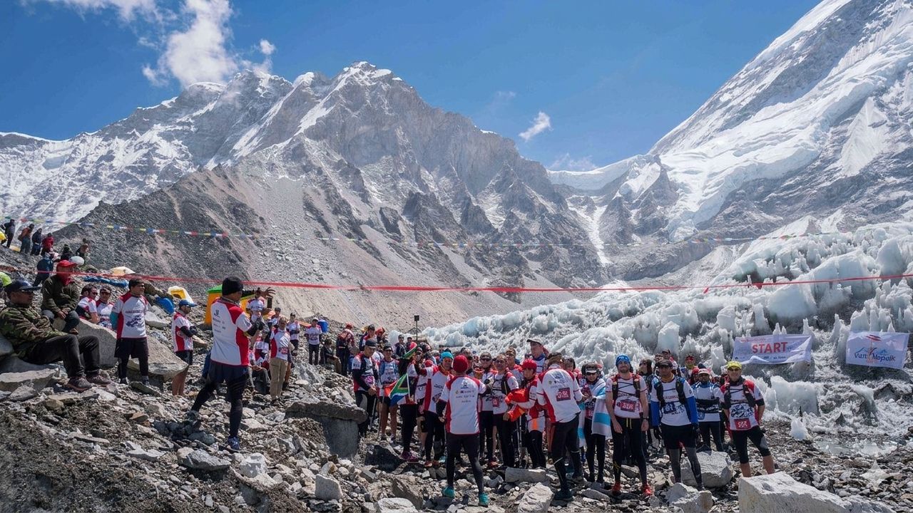  에베레스트 마라톤 출발 지점인 해발 5300m 에베레스트 베이스캠프. 사진 에베레스트닷컴