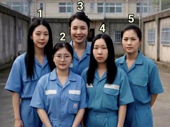 ‘청주여자교도소 5인방’이라는 이름으로 확산 중인 인공지능(AI) 생성 이미지. 사진 온라인 커뮤니티 캡처