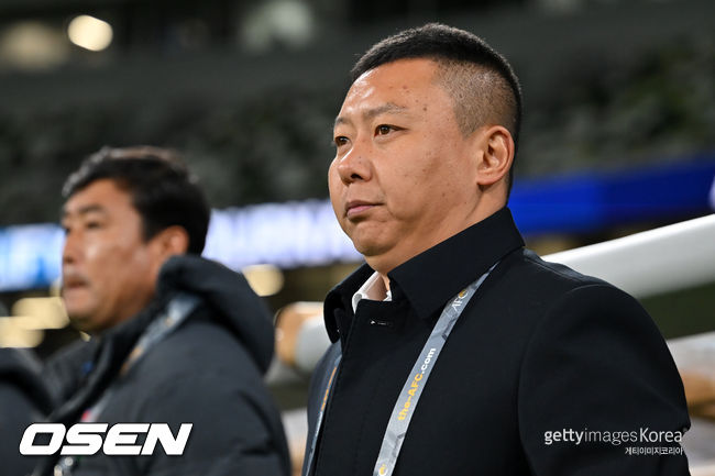 [사진] 리유일 내고향여자축구단 감독 ⓒGettyimages(무단전재 및 재배포 금지)
