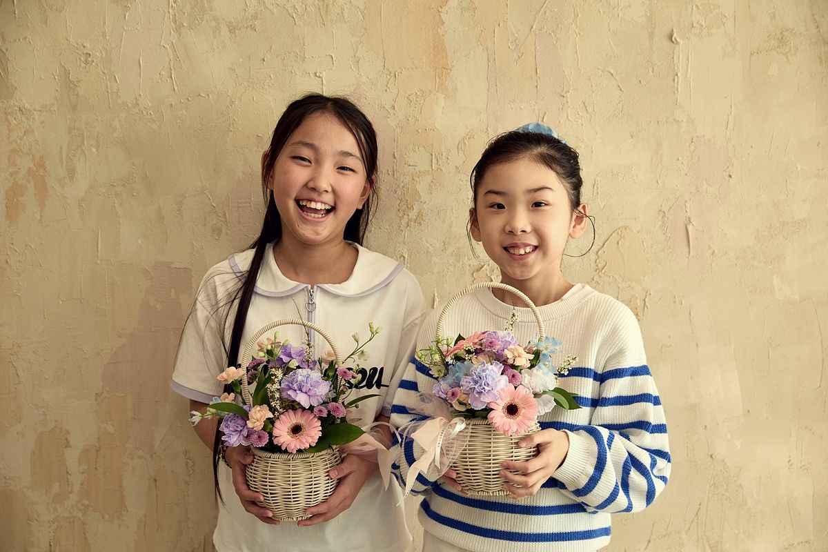 꽃꽂이는 초등학생도 충분히 시작할 수 있으며, 연령 제한 없이 누구나 즐길 수 있는 취미생활이다. 