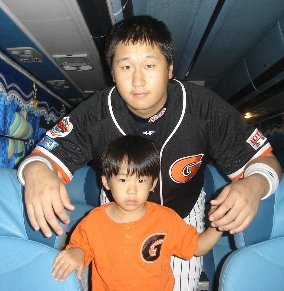 롯데 김진욱 어린 시절. 사진 김진욱