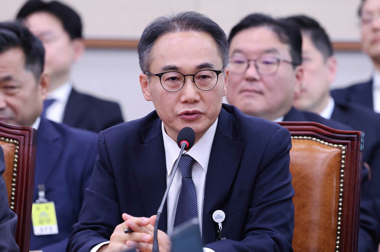 이원석 전 검찰총장이 지난달 16일 국회 윤석열 정권 정치검찰 조작기소 의혹 사건 진상규명 국정조사특별위원회에서 열린 대장동·김용 전 민주연구원 부원장·위례신도시 조작기소 의혹 사건 청문회에서 의원들 질의에 답하고 있다. 임현동 기자.