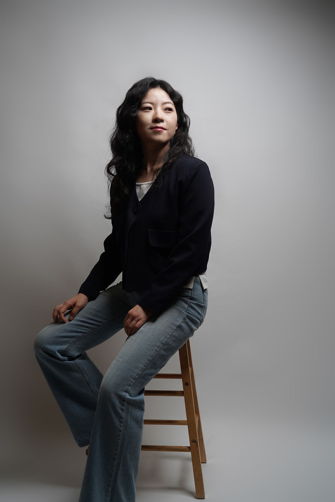 시인에게 '생 마음'은 어떤 맛일지 물었다. "피와 비슷한 맛 아닐까요? 비위생적이지만, 어쨌든 내 몸에서 나온. 그런 맛일 것 같네요." 사진 현대시