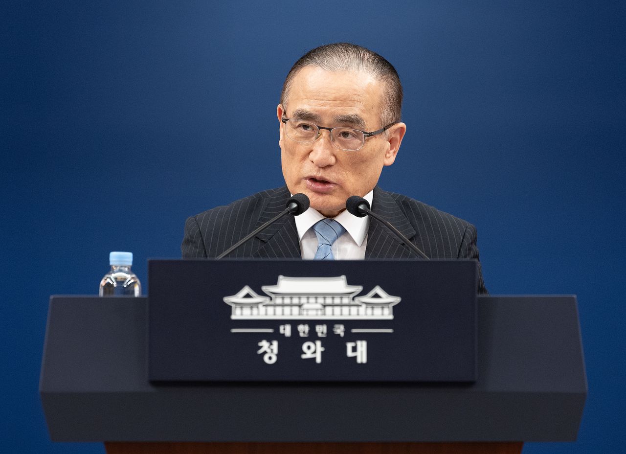 위성락 국가안보실장이 지난달 16일 청와대 춘추관에서 대통령 순방 일정 관련 브리핑을 하고 있다.뉴스1