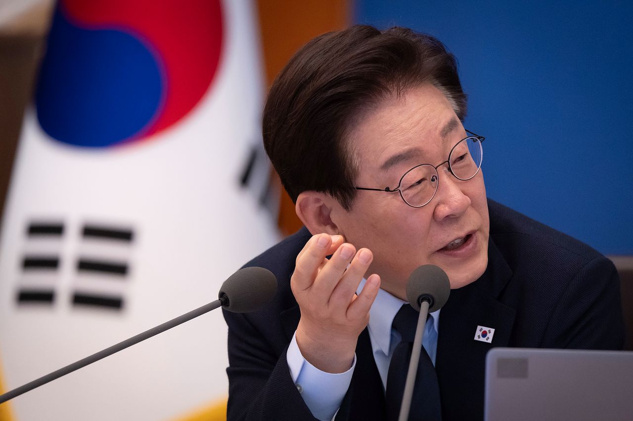 이재명 대통령이 6일 청와대에서 열린 국무회의 겸 비상경제점검회의에서 발언하고 있다. 전민규 기자