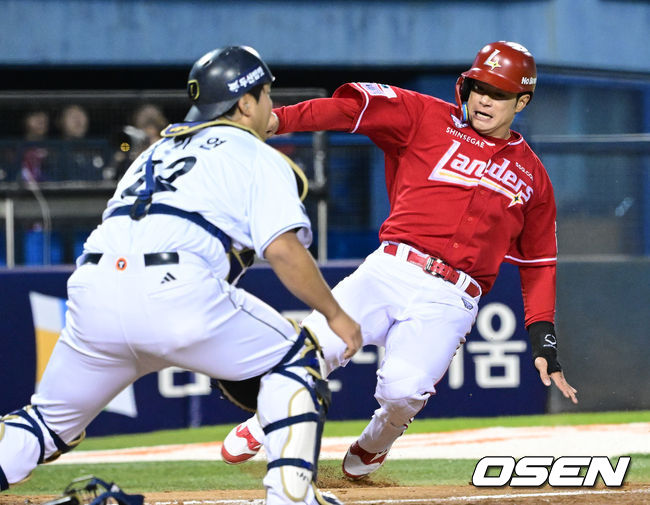 SSG 김재환. / OSEN DB