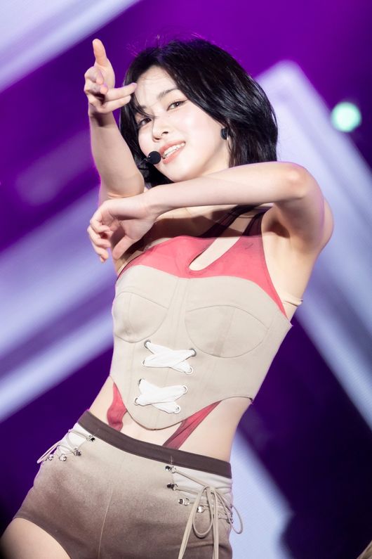 JYP엔터테인먼트 제공