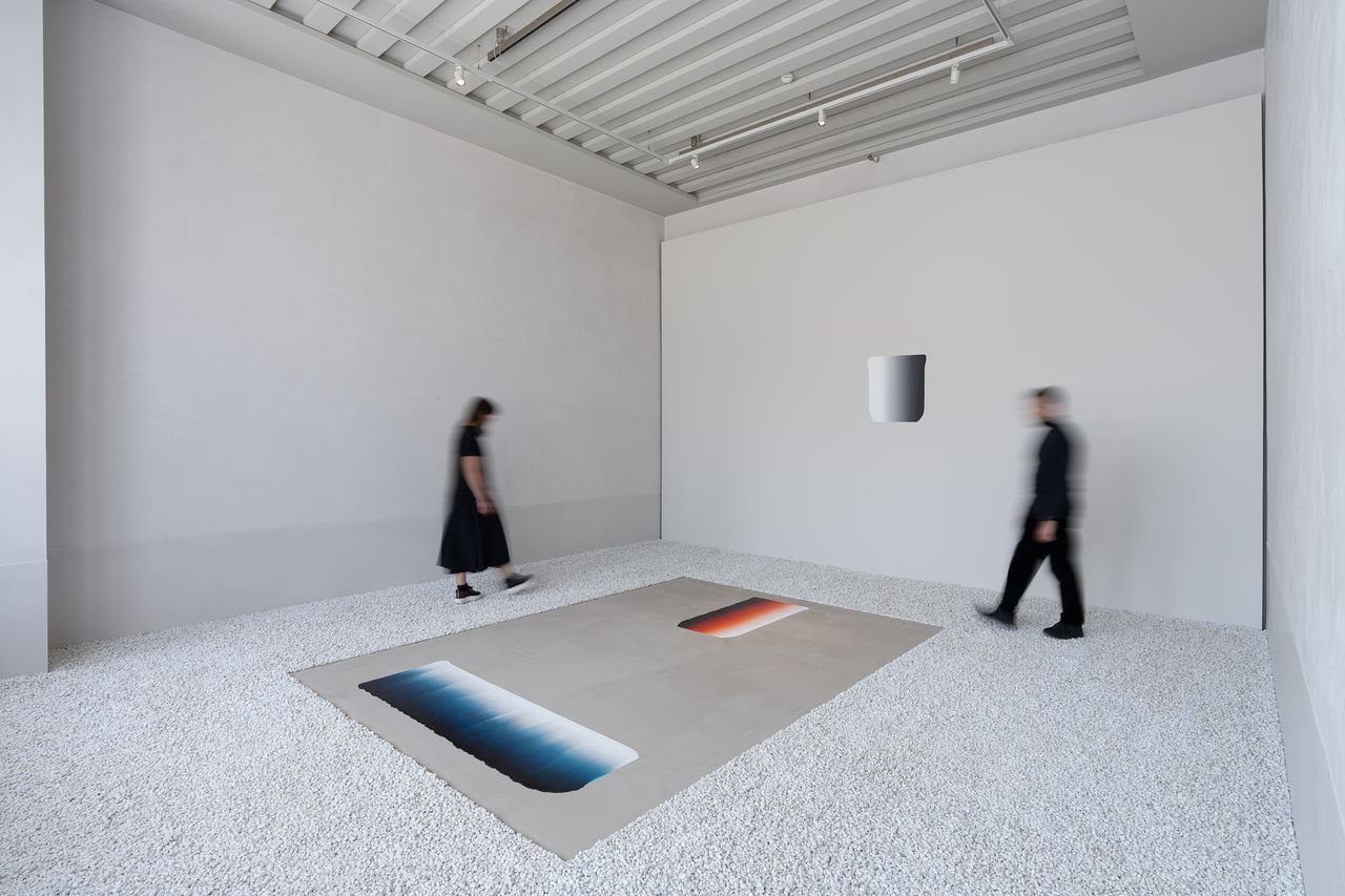 전시실에 그린 '대화' 시리즈. 사진 Lorenzo Palmieri © Lee Ufan / Artists Rights Society (ARS), New York/ADAGP, Paris