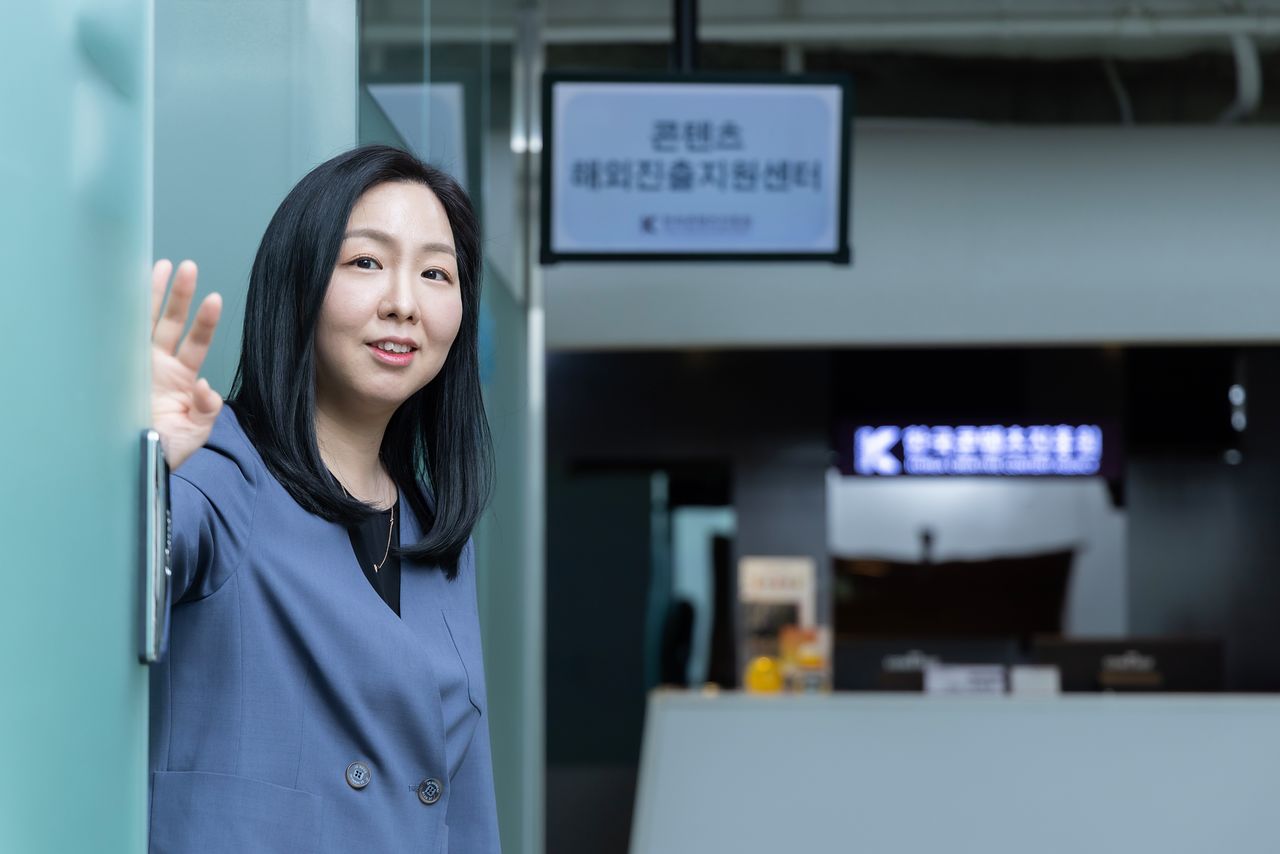 서울 광화문에서 만난 황혜진 변호사. 현재 로펌 변호사로 일하며 ‘웰콘’ 법률 부문에서 무료 자문을 하고 있다. 권혁재 사진전문기자