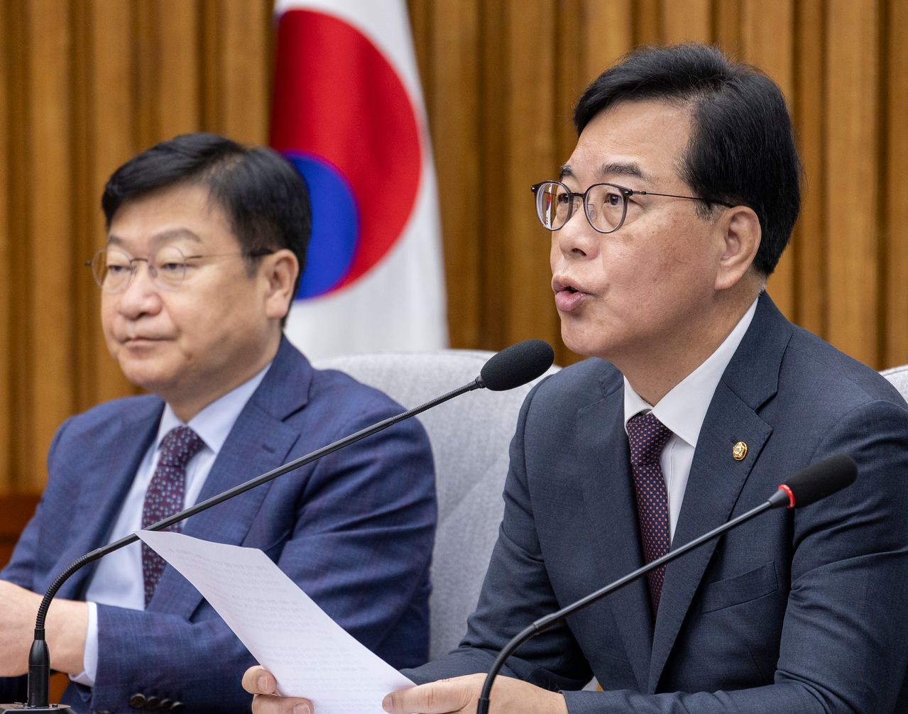 국민의힘 송언석 원내대표가 12일 국회에서 열린 원내대책회의에서 발언하고 있다. 연합뉴스