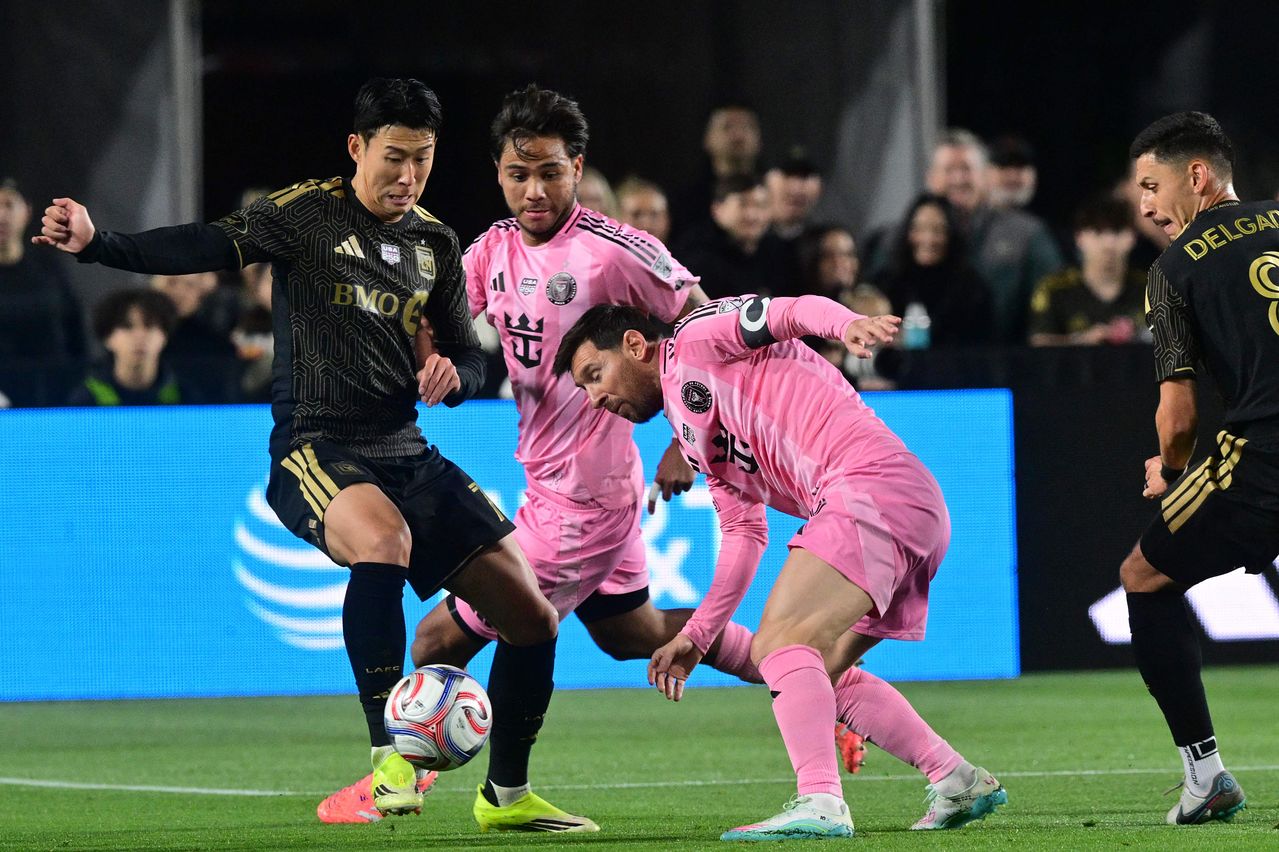 MLS 연봉 1위 메시(오른쪽 둘쨰)와 2위 손흥민(왼쪽). AFP=연합뉴스
