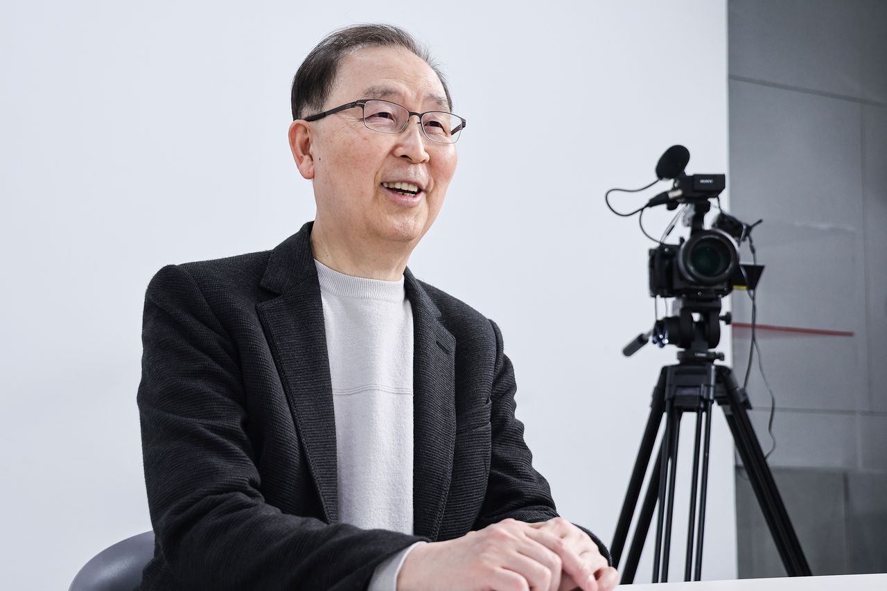 나영무 원장은 “긍정적으로 생각해야 병도 잘 낫는다”며 “다양한 환자들을 진료하면서 알게 된 것”이라고 말했다. 김경록 기자