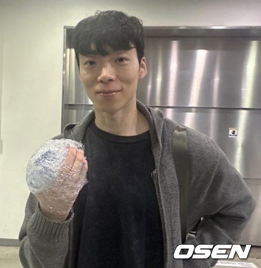 [사진] 손가락이 부러져도 투혼을 발휘한 이재도 / 서정환 기자