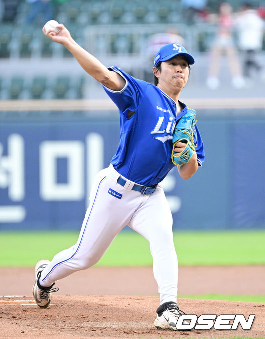 [OSEN=잠실, 최규한 기자] 14일 서울 잠실야구장에서 ‘2026 신한 SOL Bank KBO리그’ LG 트윈스와 삼성 라이온즈의 경기가 열렸다.홈팀 LG는 송승기, 방문팀 삼성은 양창섭을 선발로 내세웠다.1회말 삼성 선발 양창섭이 힘차게 공을 뿌리고 있다. 2026.05.14 / dreamer@osen.co.kr