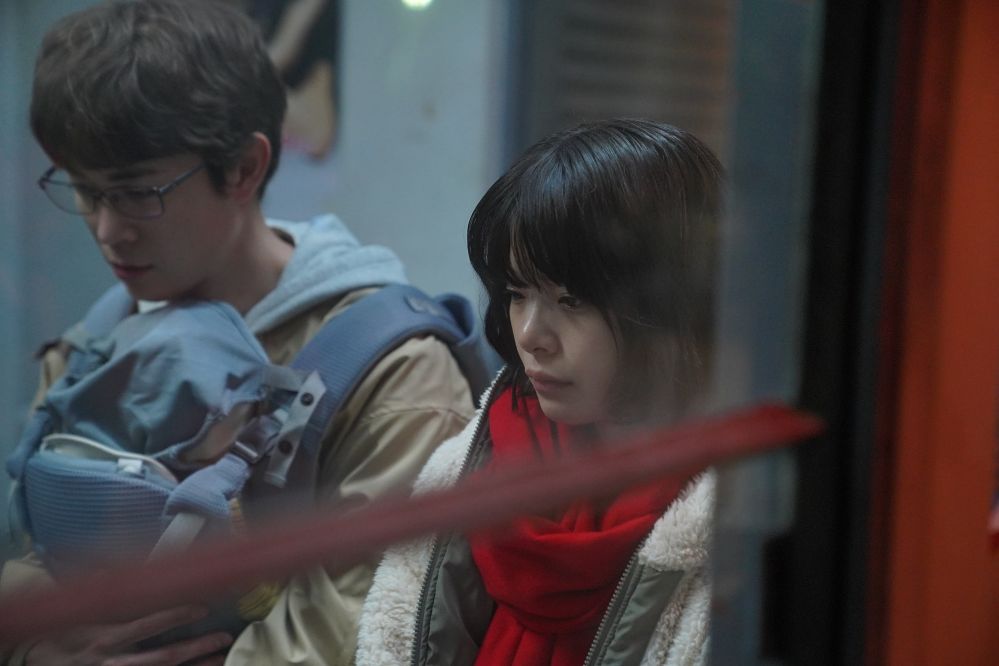 영화 '사토상과 사토상'은 성이 같은 두 주인공 사치(키시이 유키노, 오른쪽)와 타모츠(미야자와 히오)가 연애하고 결혼하면서 겪는 갈등과 균열을 그렸다. 사진 엣나인필름