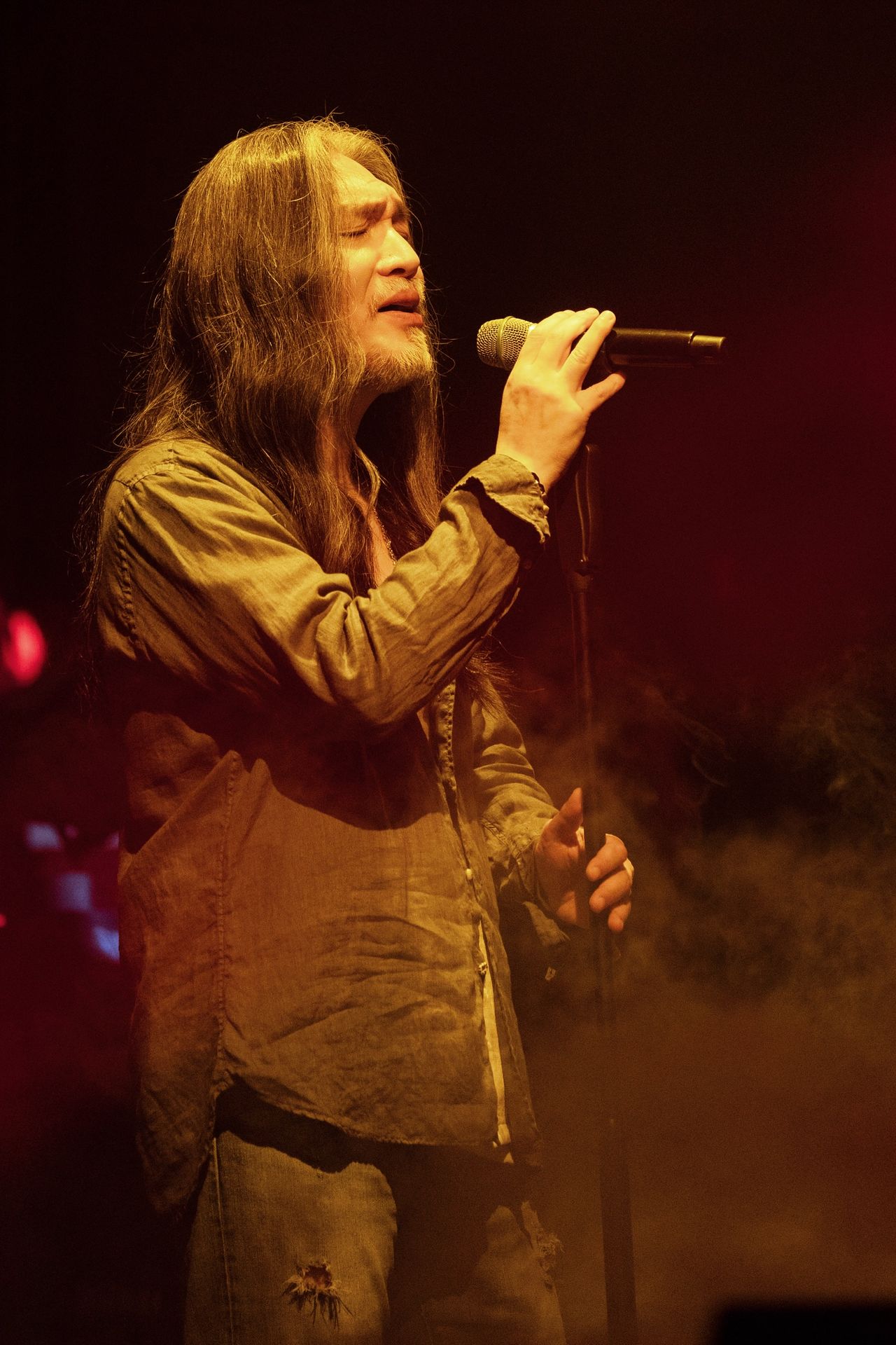 16일 서울 올림픽공원 올림픽홀에서 열린 임재범의 데뷔 40주년 콘서트 '나는 임재범이다' 앵콜 공연 모습. [사진 블루씨드엔터테인먼트]