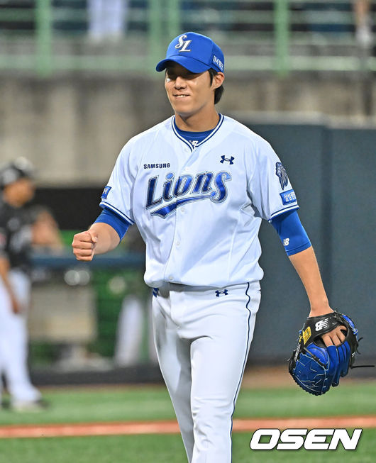 [OSEN=포항, 이석우 기자] 19일 포항야구장에서 2026 신한 SOL KBO 리그 삼성 라이온즈와 KT 위즈의 경기가 열렸다. 홈팀 삼성은 원태인이, 방문팀 KT는 보쉴리가 선발 출전했다. 삼성 라이온즈 선발 투수 원태인이 6회초 2사 3루 KT 위즈 김상수를 2루수 직선타로 잡고 기뻐하고 있다. 2026.05.19 / foto0307@osen.co.kr
