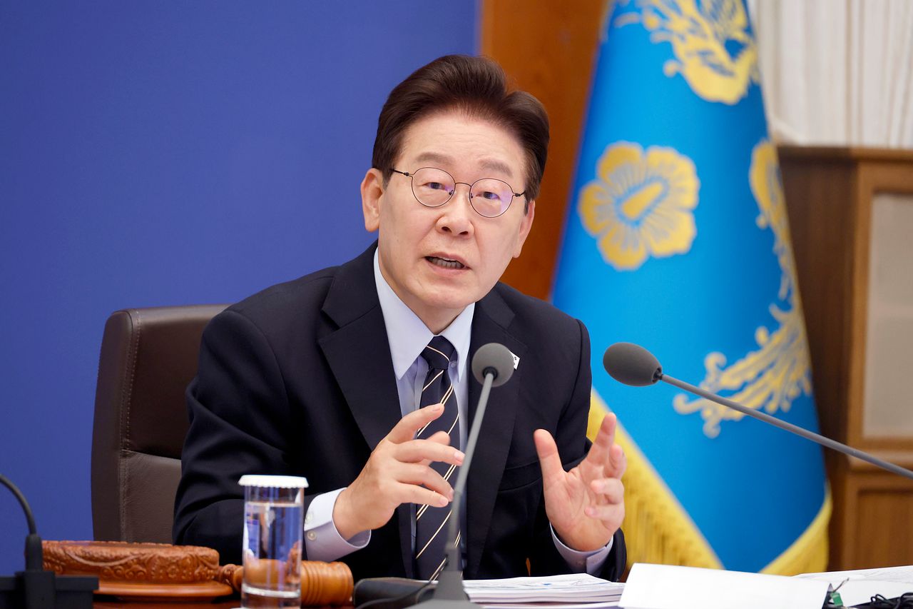 이재명 대통령이 20일 청와대에서 열린 제22회 국무회의 겸 제9차 비상경제점검회의에서 발언하고 있다. [청와대사진기자단]