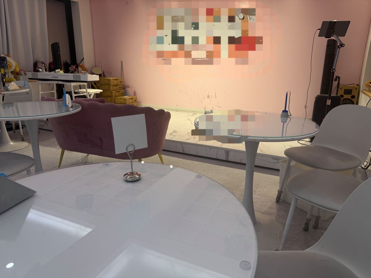지난 15일 오후 서울 마포구의 한 콘셉트 카페 내부 모습. 오삼권 기자