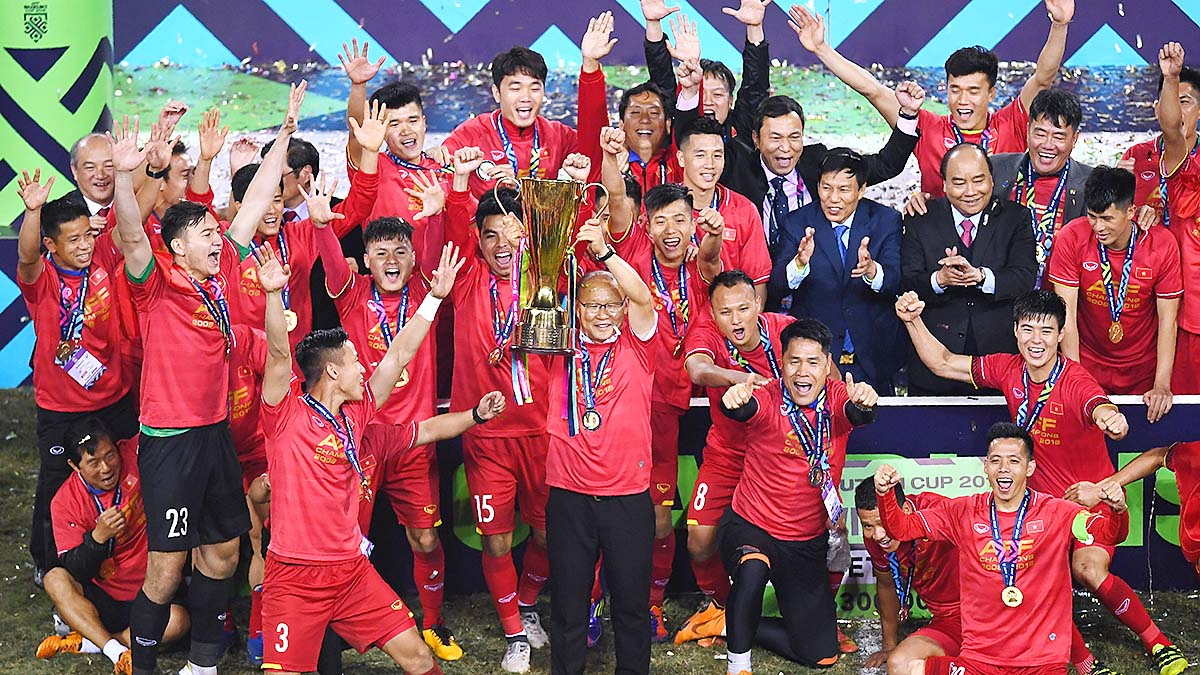 박항서 감독은 베트남대표팀 사령탑으로 베트남 축구를 동남아를 넘어 아시아권 강호 반열에 올려놓았다. AFP=연합뉴스