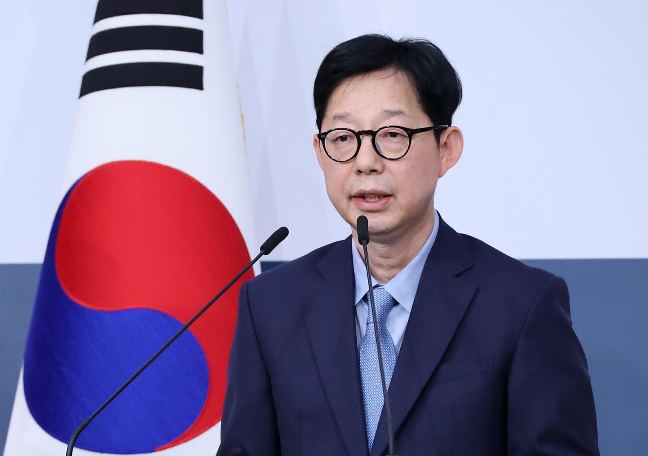 박윤주 외교부 1차관이 27일 오후 서울 종로구 정부서울청사 별관 외교부에서 호르무즈 해협에서 피격된 한국 선박 HMM 나무호 조사결과 브리핑을 하고 있다. 연합뉴스