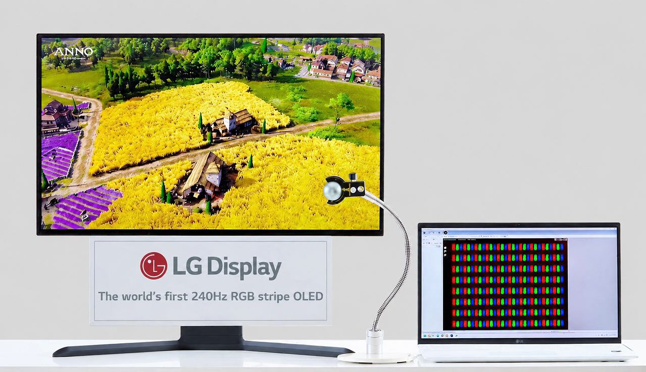 LG디스플레이의 ‘240Hz RGB 스트라이프 OLED’ 패널을 카메라로 확대해 촬영하는 모습. 패널 내 RGB 픽셀이 스트라이프 구조로 배치된 구조를 확인할 수 있다. 이 패널은 RGB 스트라이프 구조에 160 PPI 고해상도와 240Hz 고주사율을 구현한 최초의 제품이다. 사진 LG디스플레이