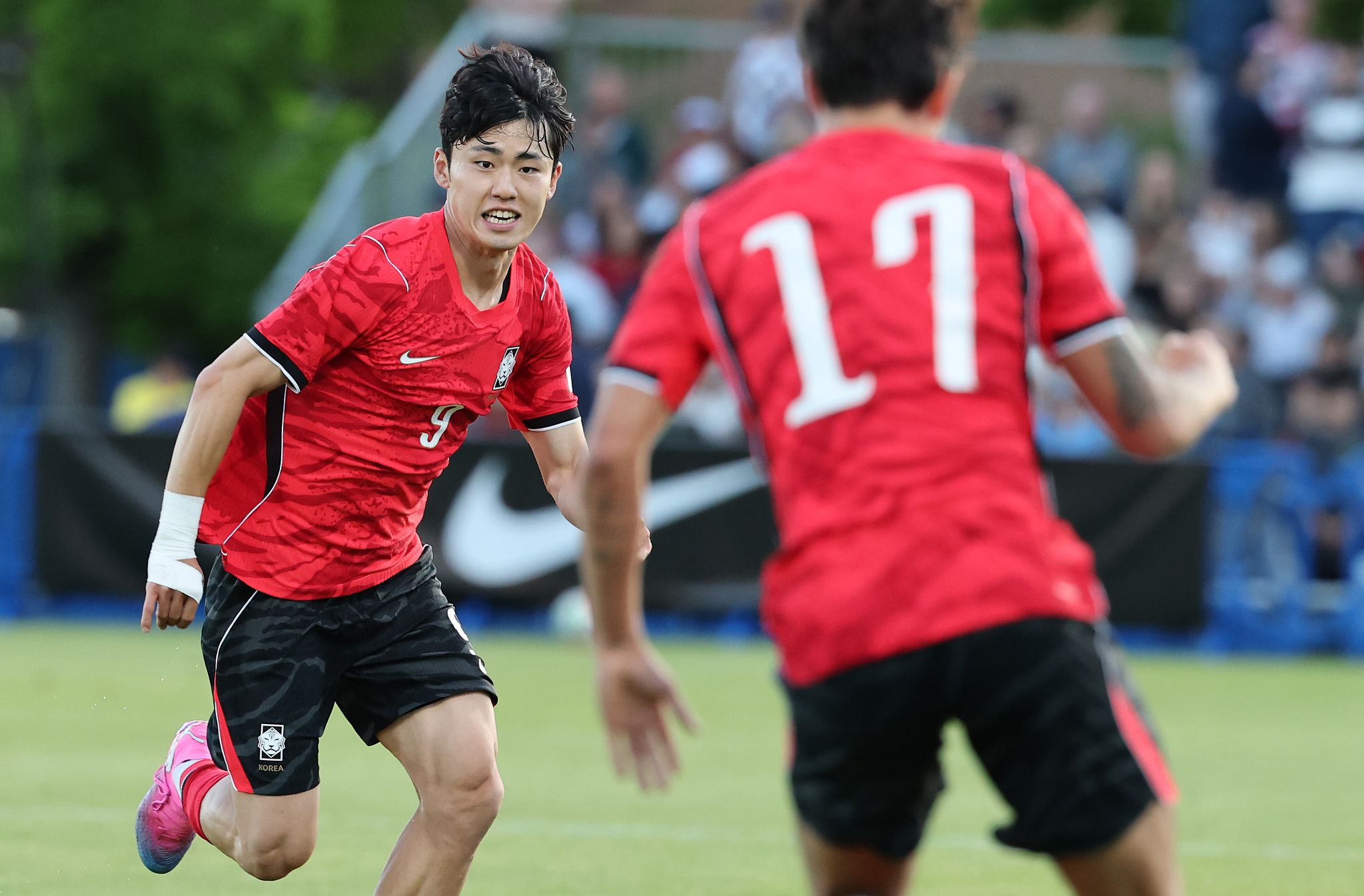 축구대표팀 이기혁이 패스를 하고 있다. 뉴스1