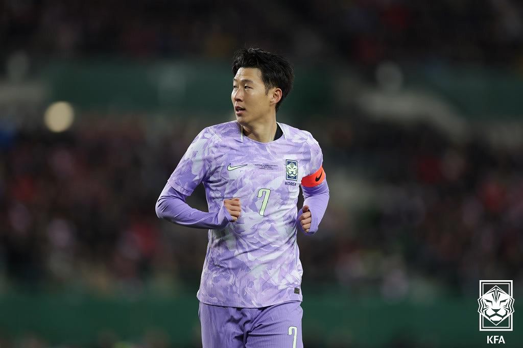 트리니다드토바고전 공격 선방에 나선 캡틴 사진 대한축구협회