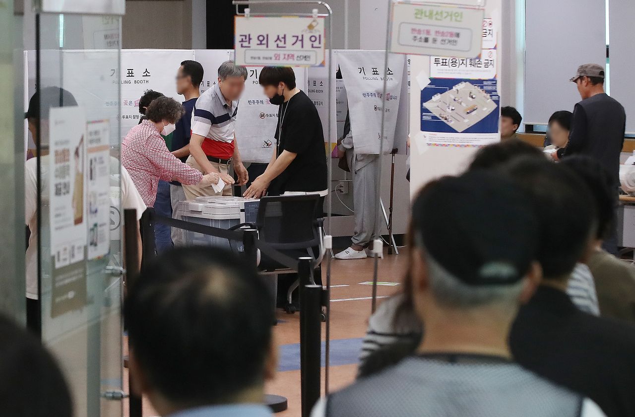 6·3 지방선거 사전투표소. 기사 본문과 직접적 관련 없는 사진. 뉴스1