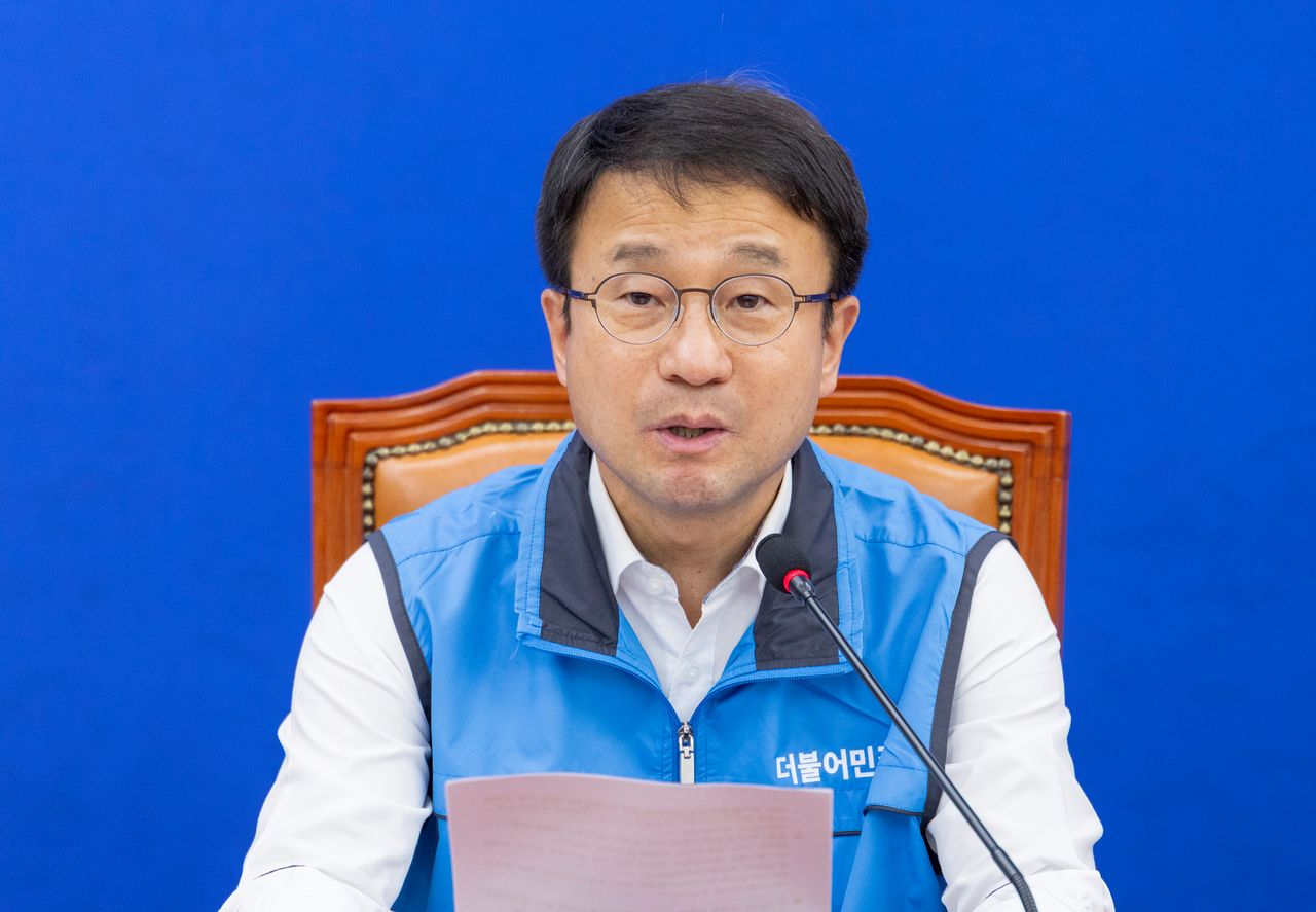 한병도 더불어민주당 원내대표가 2일 국회에서 열린 원내대책회의에서 발언하고 있다. 연합뉴스 