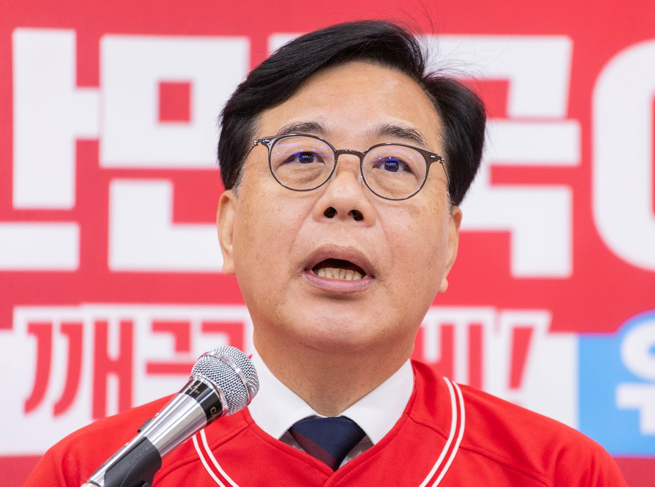 2국민의힘 송언석 공동선거대책위원장이 6·3 지방선거와 재보선 본투표를 하루 앞둔 2일 국회에서 2030 청년 투표 참여 호소문 발표를 하고 있다. 연합뉴스