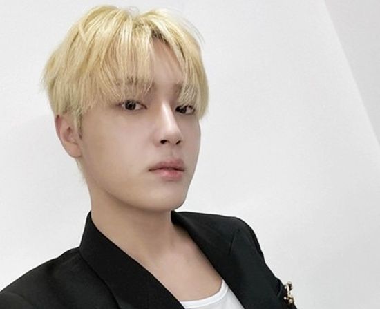그룹 더보이즈의 전 멤버 주학년. 사진 인스타그램 캡처