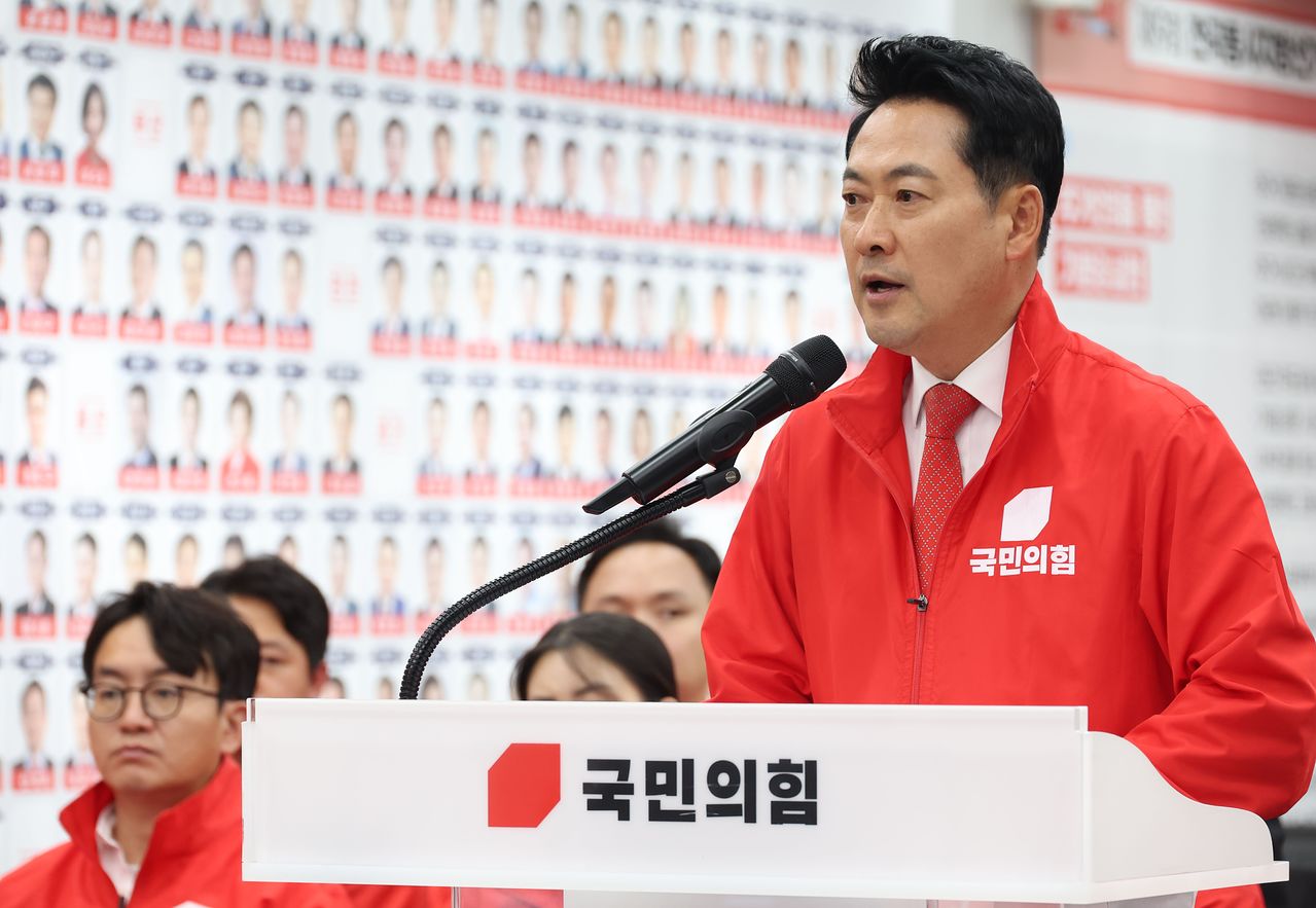 장동혁 국민의힘 대표가 3일 오후 서울 여의도 중앙당사에서 투표용지 부족 관련 긴급 현안 브리핑을 하고 있다. 장 대표는 '선거 개표 즉각 중단'을 촉구했다. 임현동 기자