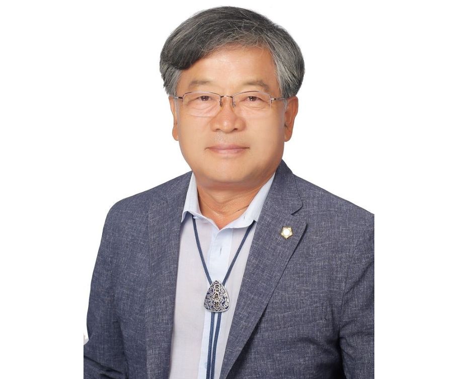 국내 첫 10선 기록을 세운 안동시의원 이재갑 후보. 뉴시스