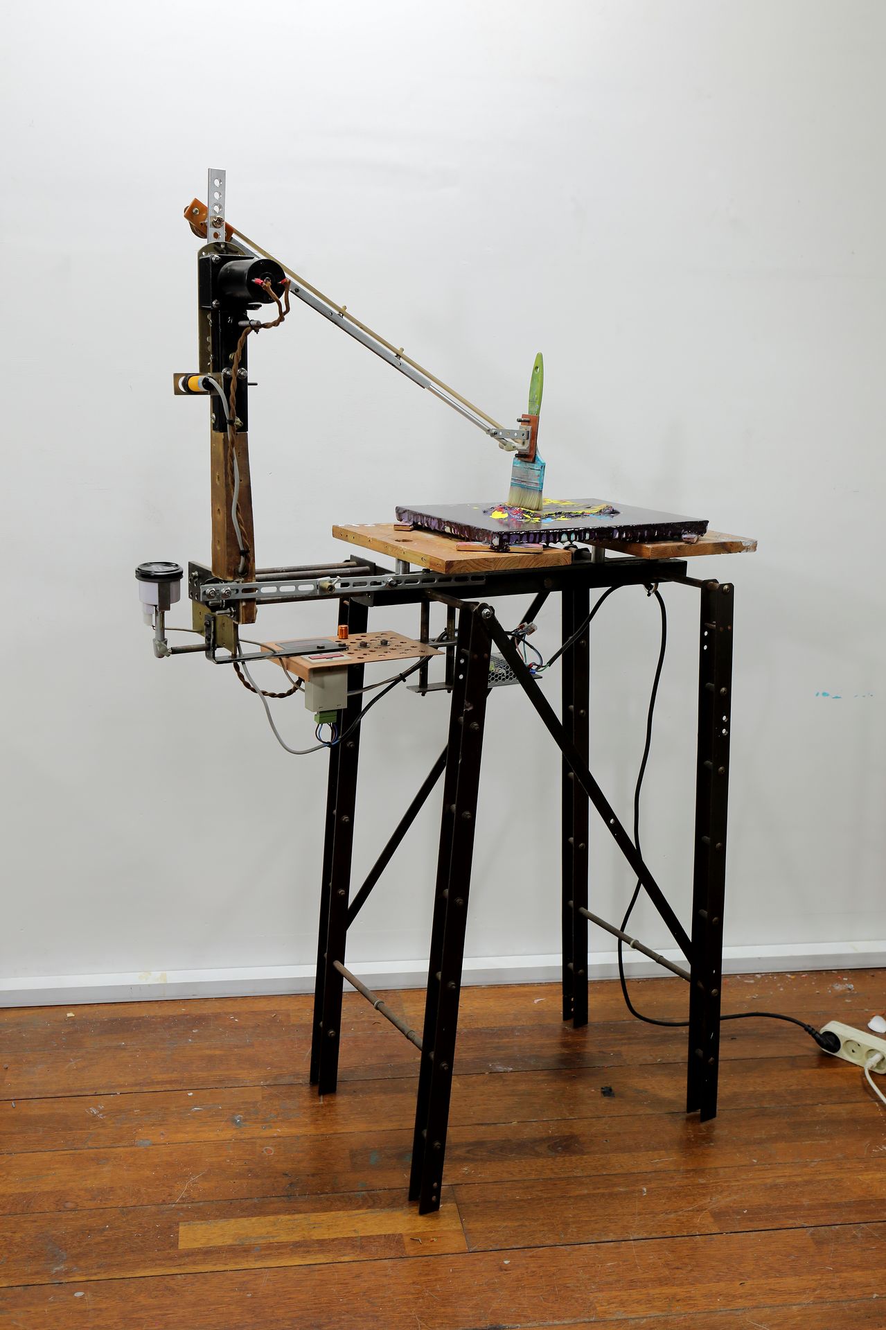 한진수, 그림형성기 #1(Painting Formation Machine #1), 2014. 사진 아트센터 나비